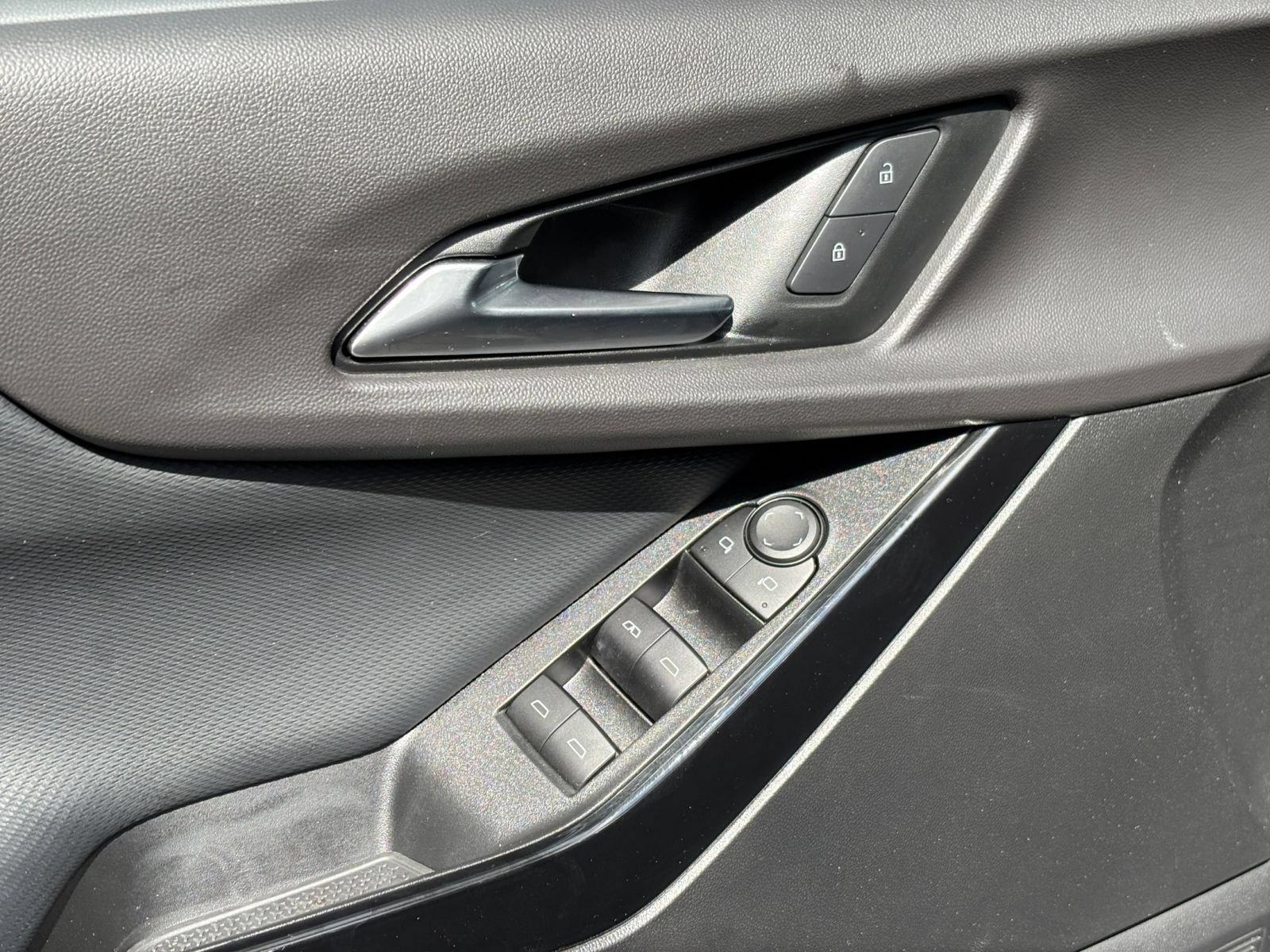 Thumbnail: 2025 Chevrolet Equinox - 15