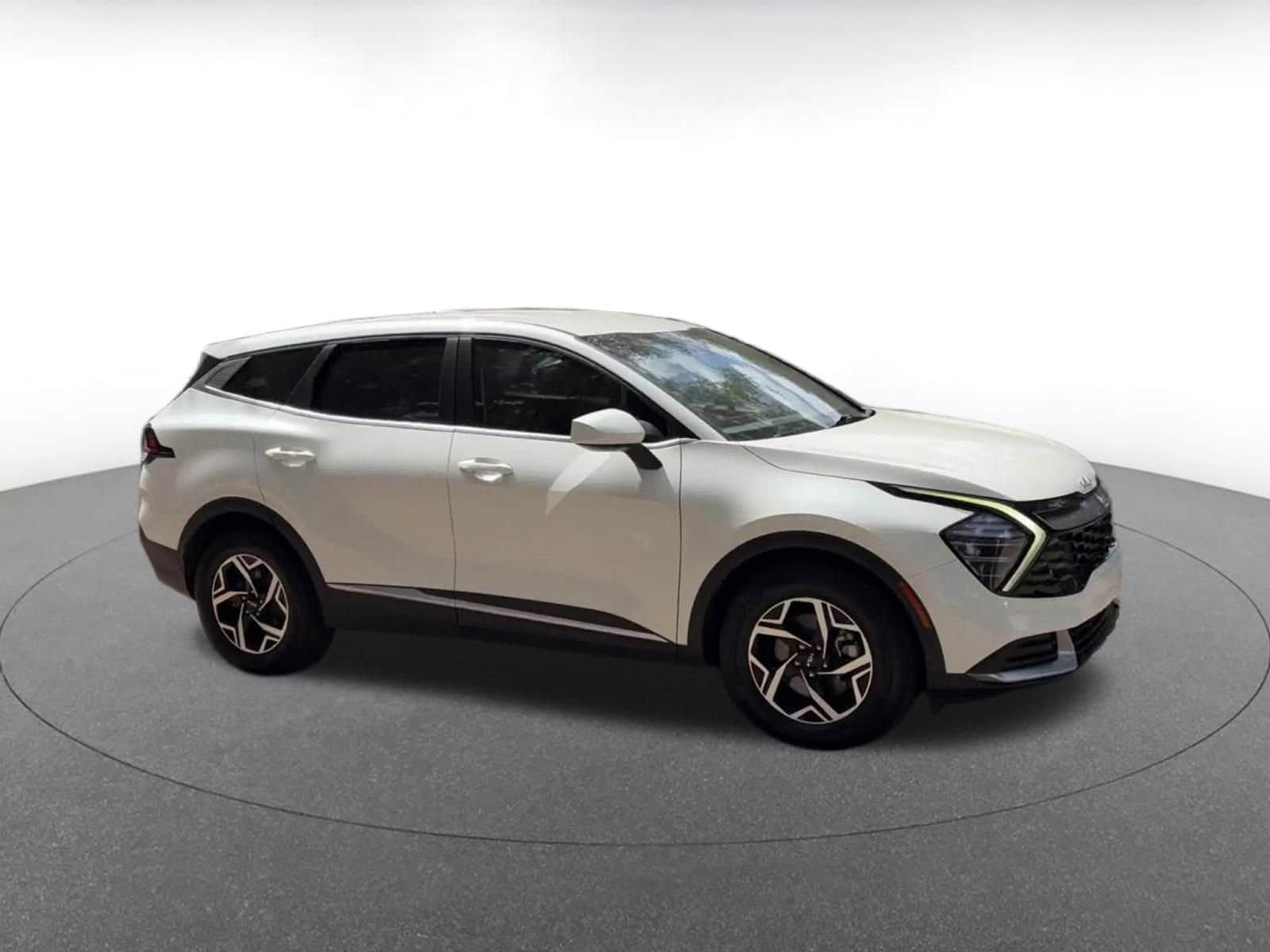 Thumbnail: 2024 Kia Sportage - 2