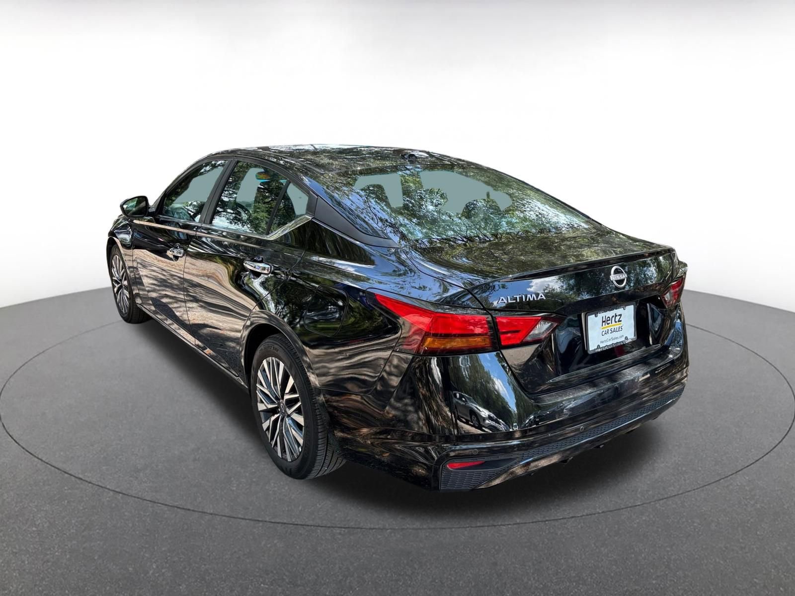 Thumbnail: 2025 Nissan Altima - 17