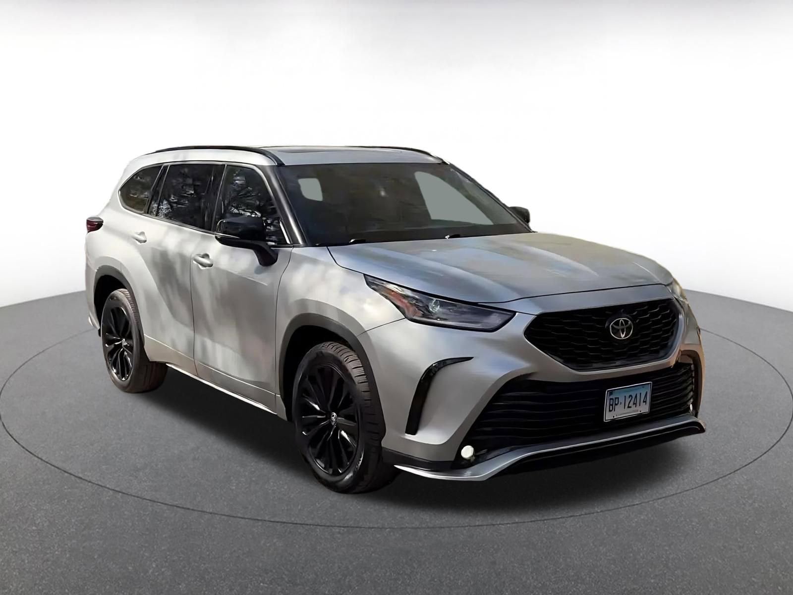 Thumbnail: 2024 Toyota Highlander - 3