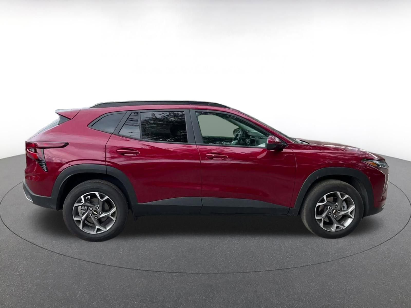 Thumbnail: 2025 Chevrolet Trax - 16