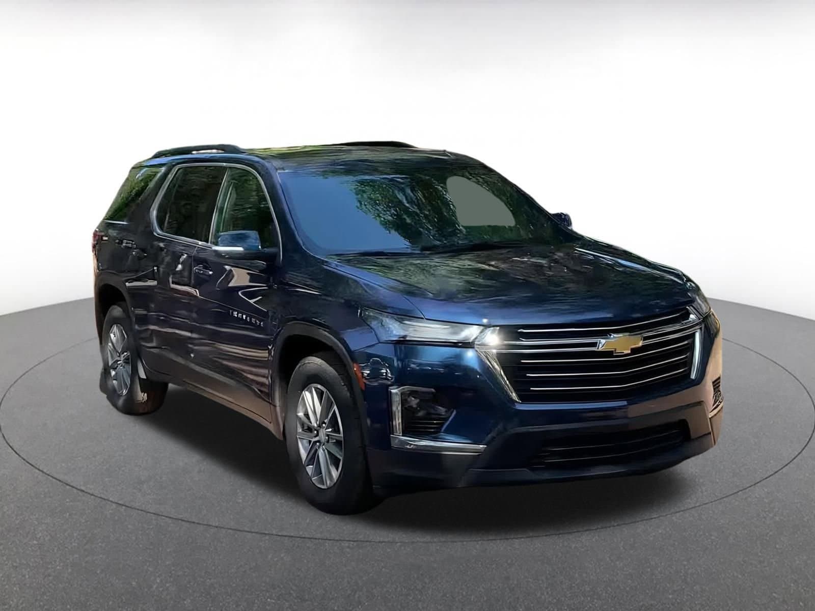 Image of 2023 Chevrolet Traverse LT Cloth w/1LT SUV