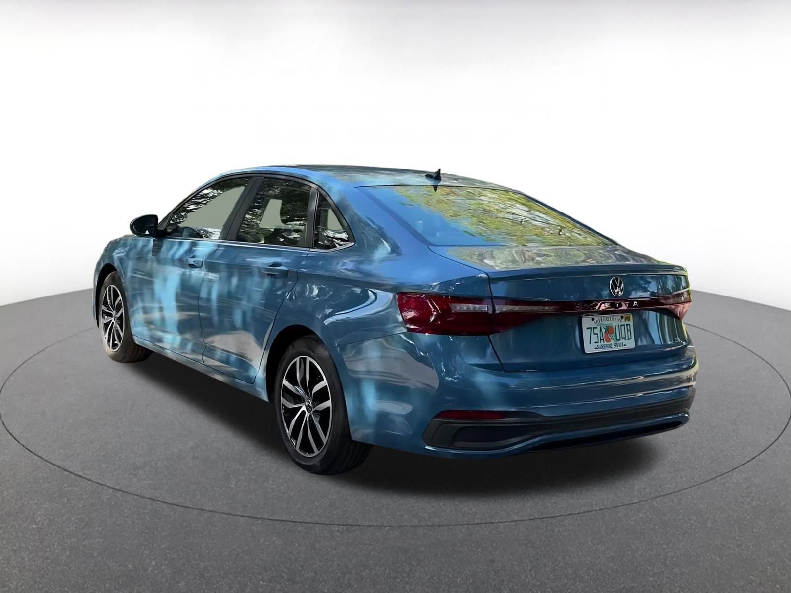 Thumbnail: 2025 Volkswagen Jetta - 11