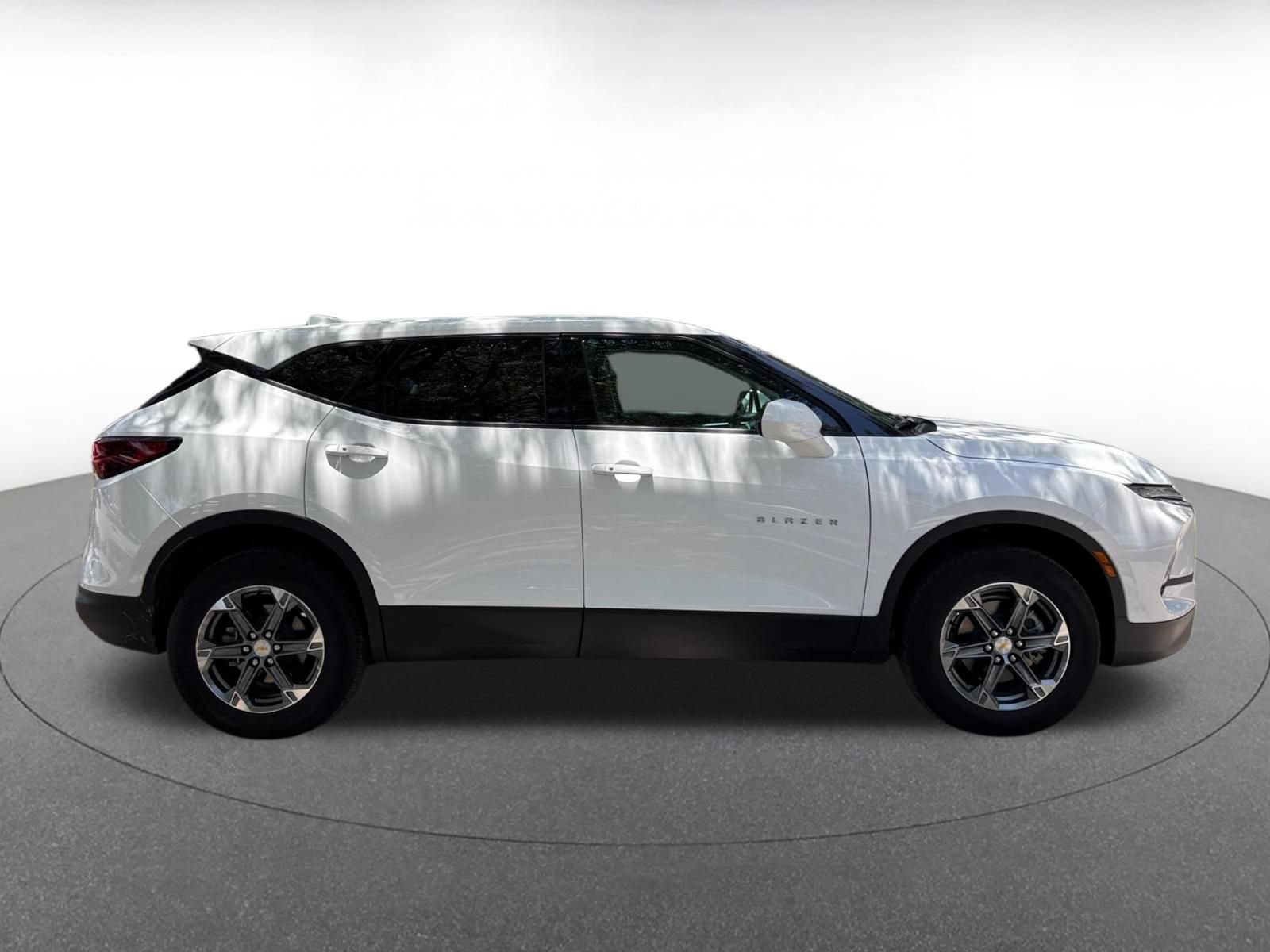 Thumbnail: 2026 Chevrolet Blazer - 9