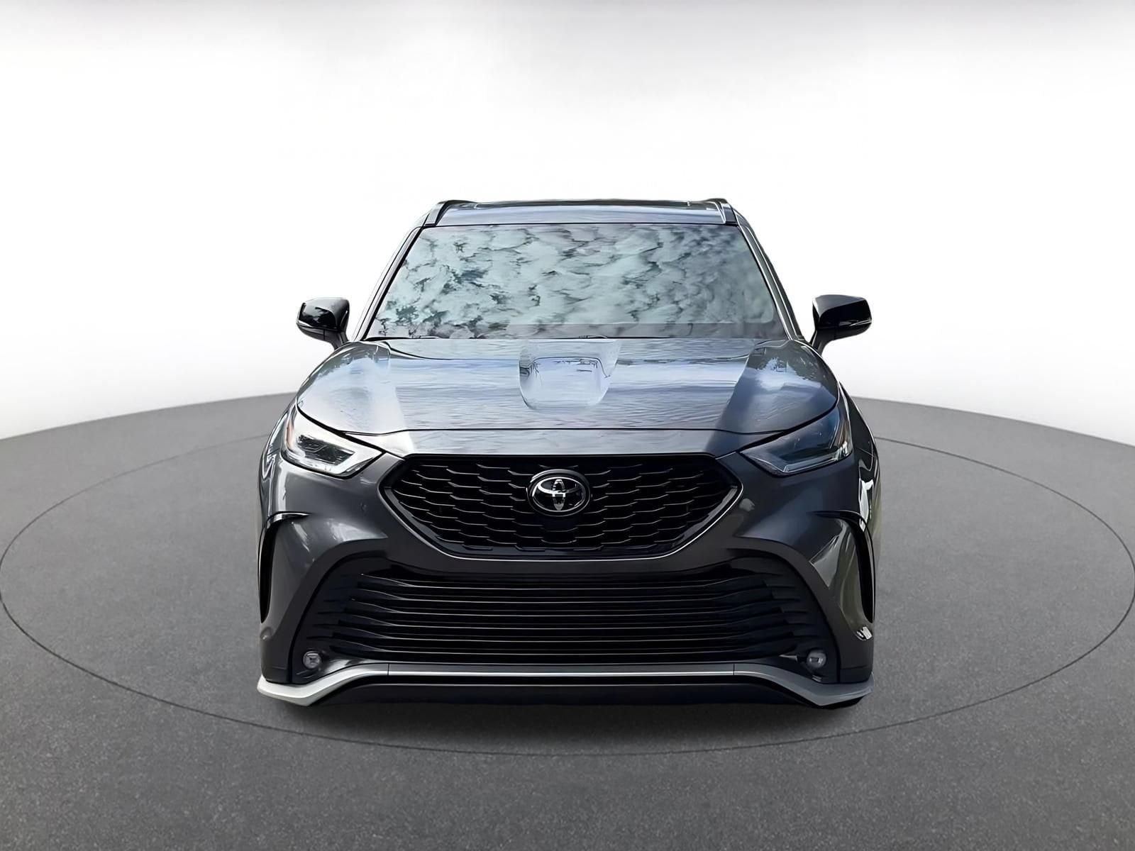 Thumbnail: 2025 Toyota Highlander - 4