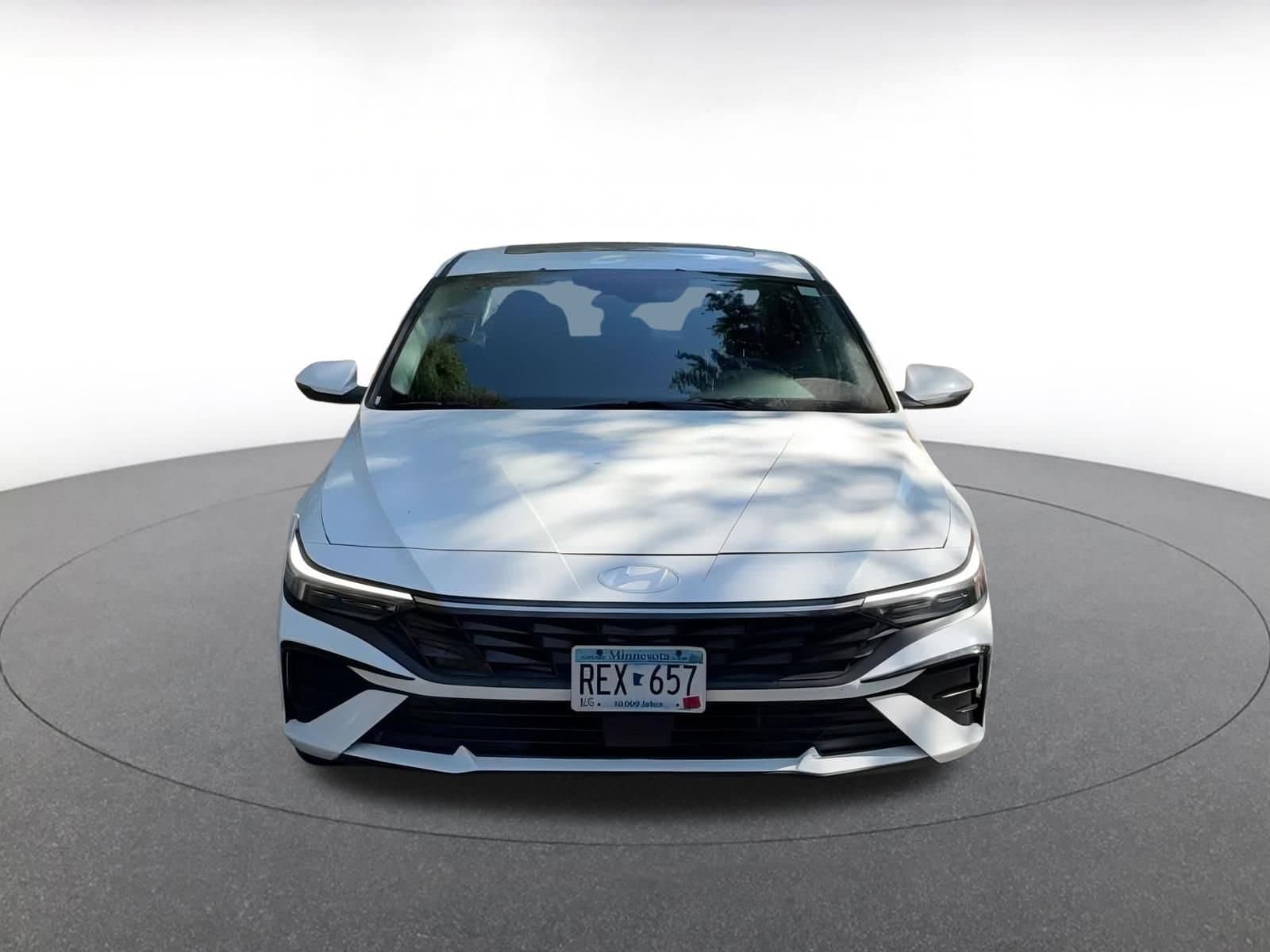 Thumbnail: 2025 Hyundai Elantra - 4