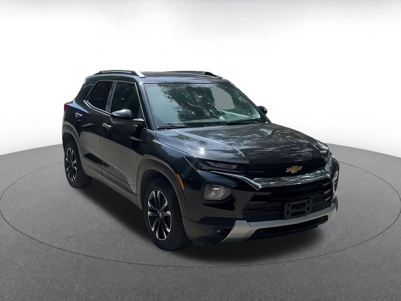 Thumbnail: 2023 Chevrolet TrailBlazer - 3