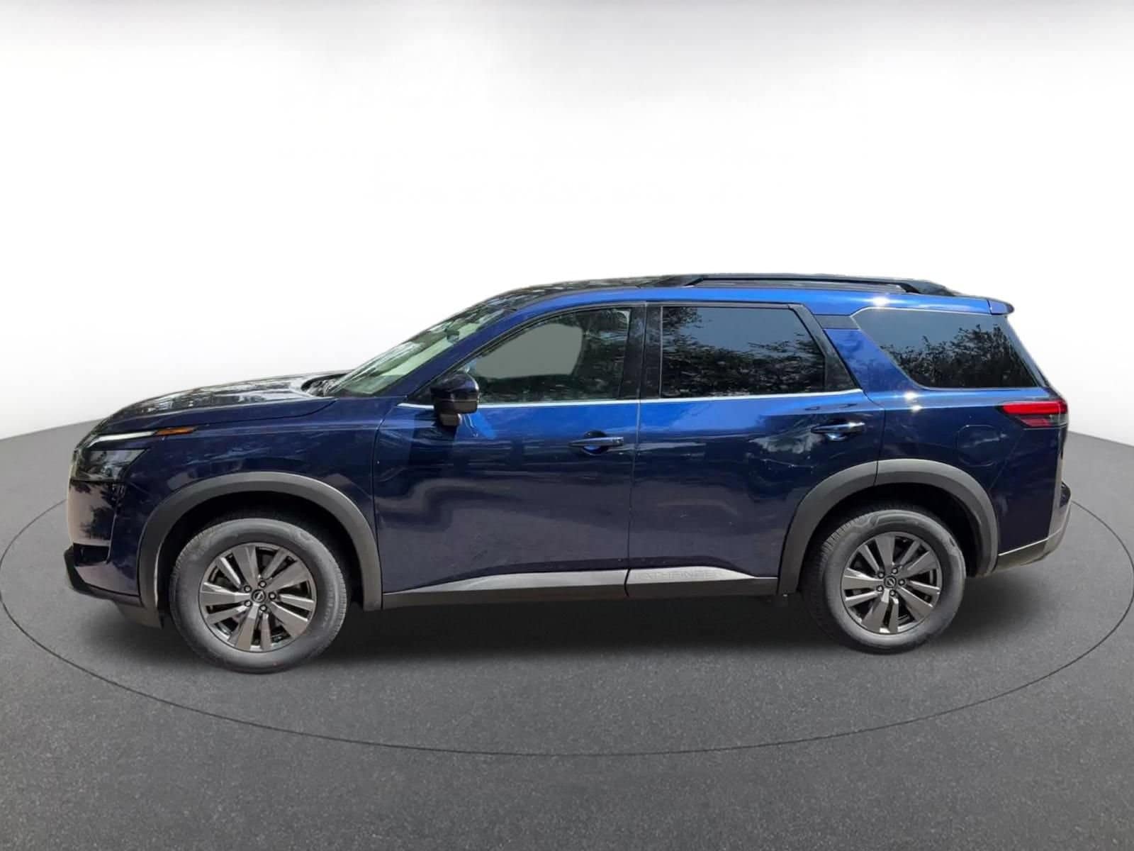 Thumbnail: 2025 Nissan Pathfinder - 8