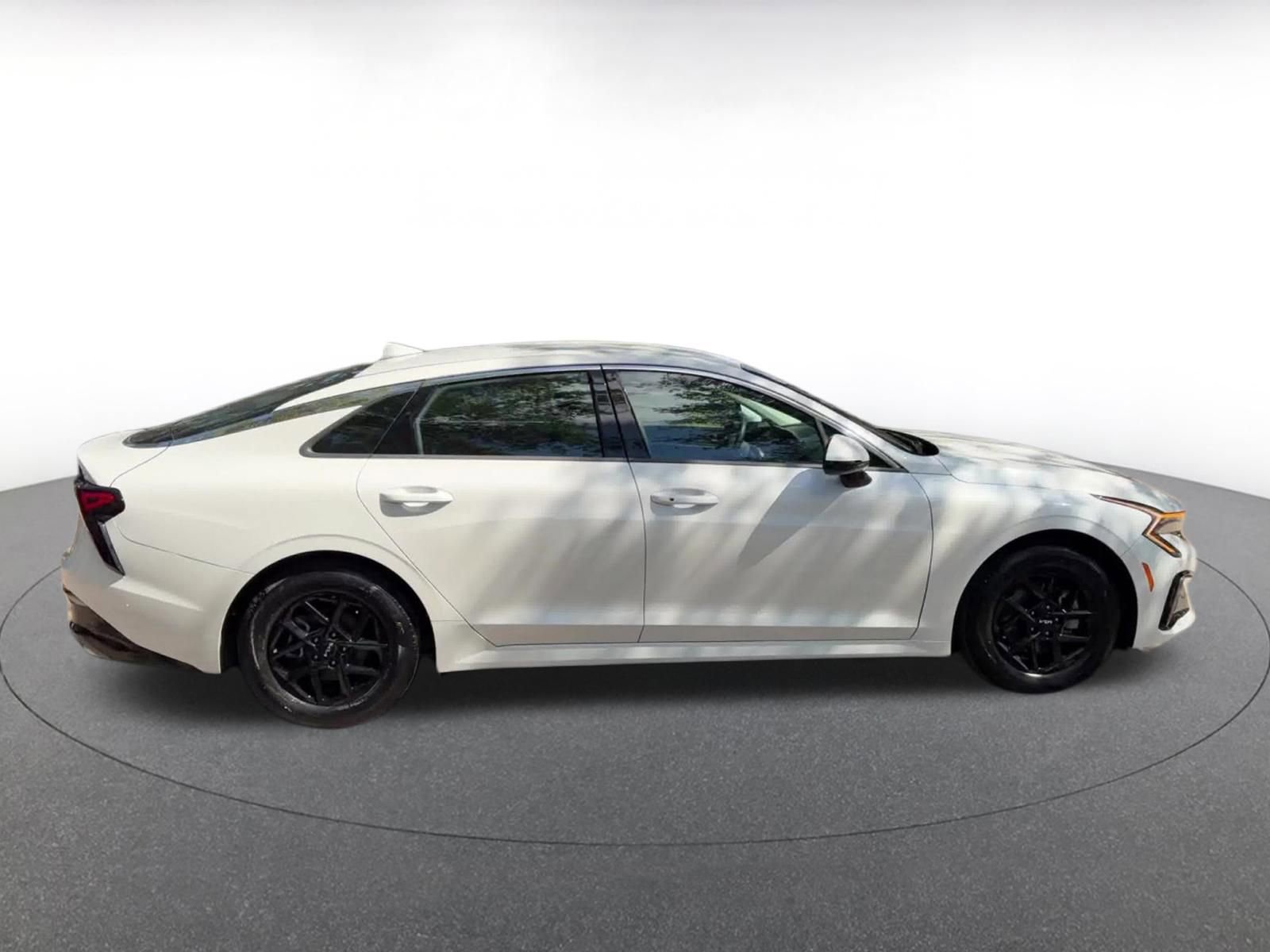 Thumbnail: 2025 Kia K5 - 16