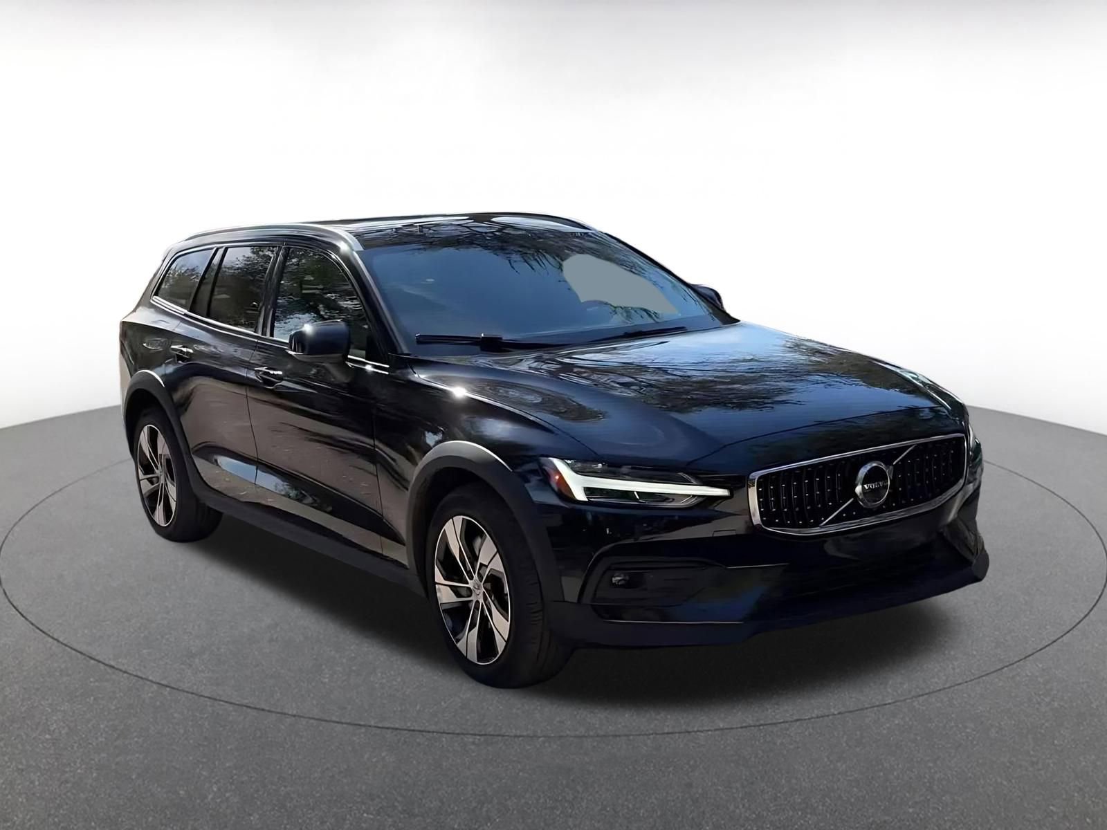 Thumbnail: 2025 Volvo S60 - 3