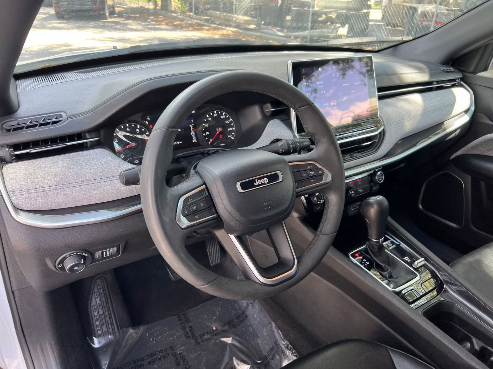 Thumbnail: 2023 Jeep Compass - 28