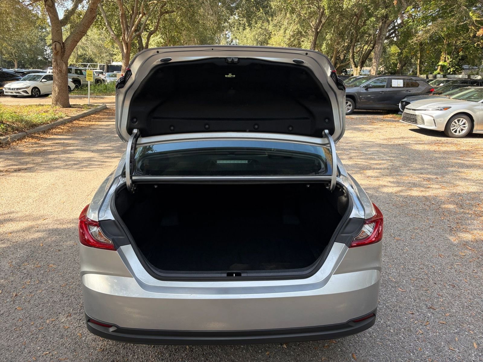 Thumbnail: 2025 Toyota Camry - 24