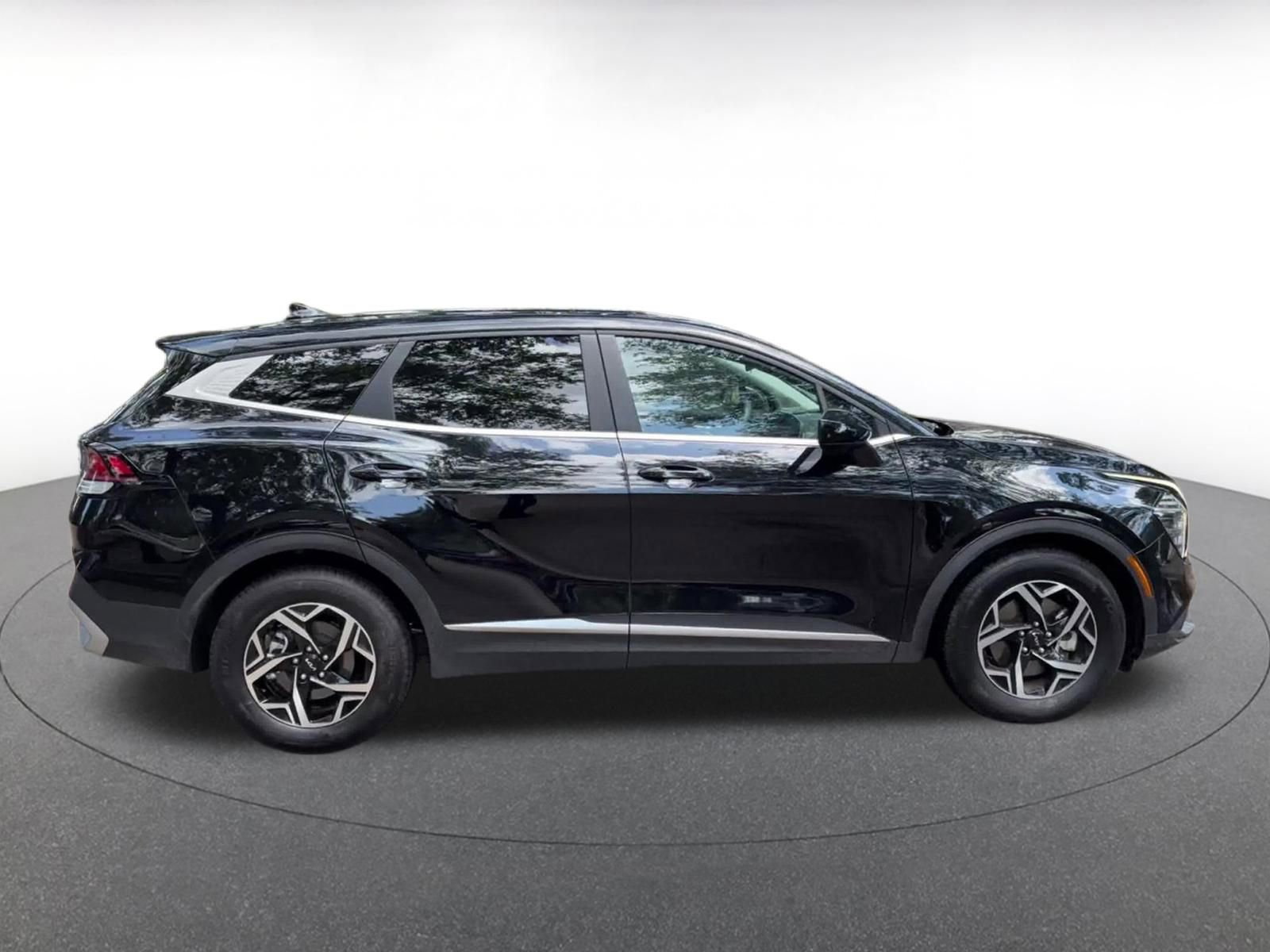 Thumbnail: 2025 Kia Sportage - 16