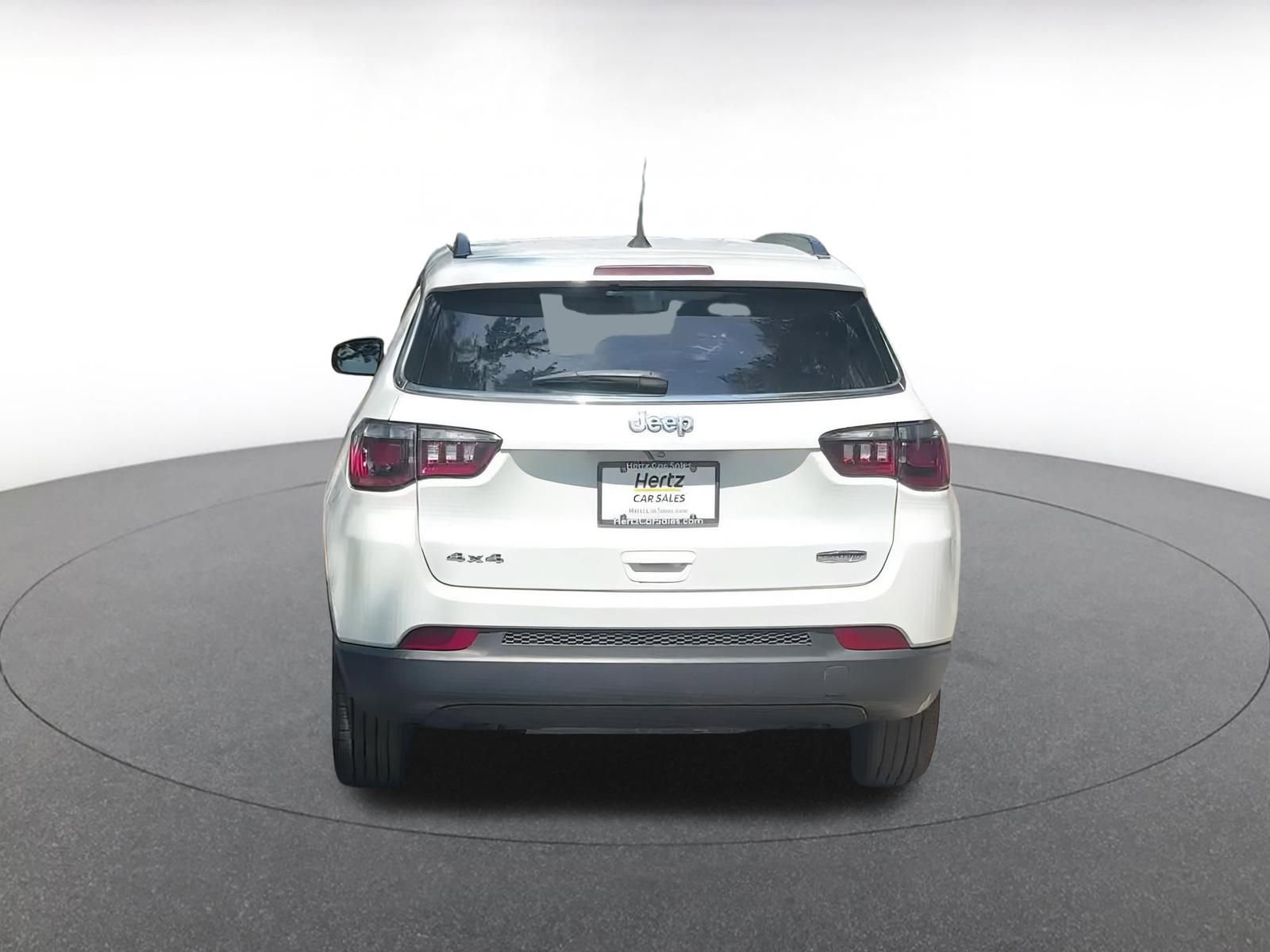 Thumbnail: 2023 Jeep Compass - 12