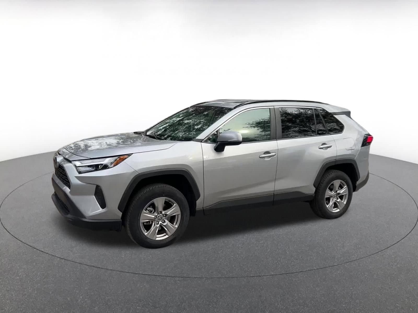 Thumbnail: 2025 Toyota RAV4 - 8