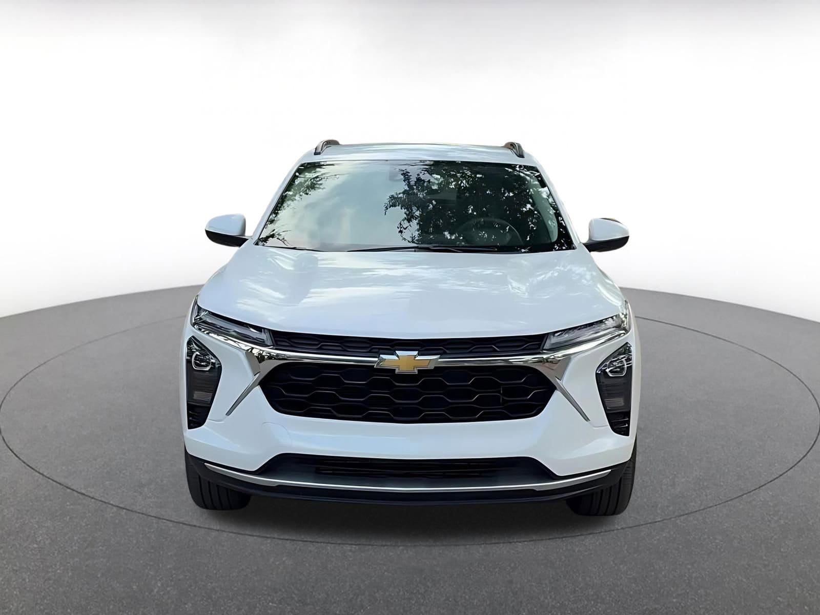 Thumbnail: 2025 Chevrolet Trax - 4