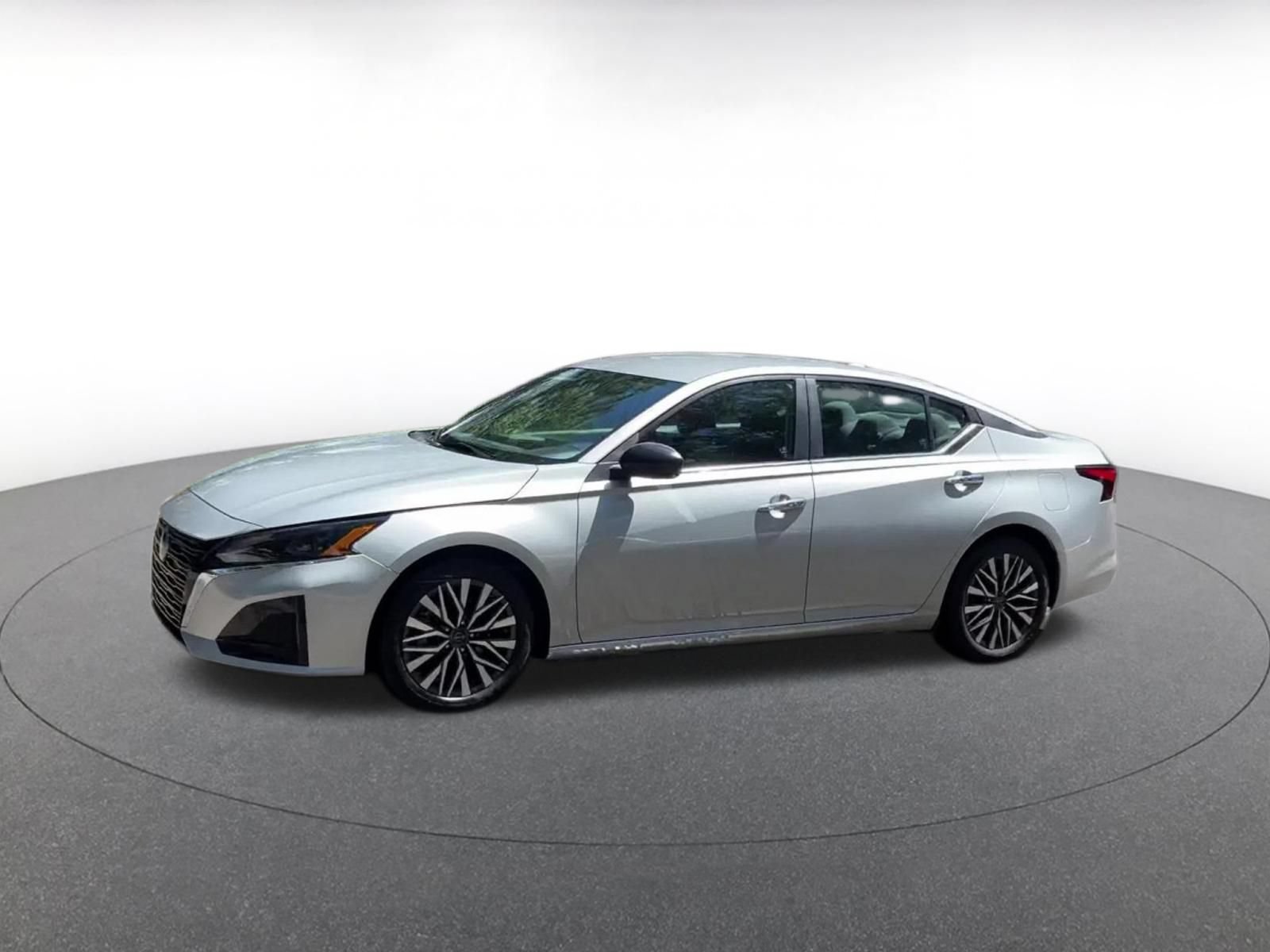 Thumbnail: 2025 Nissan Altima - 8