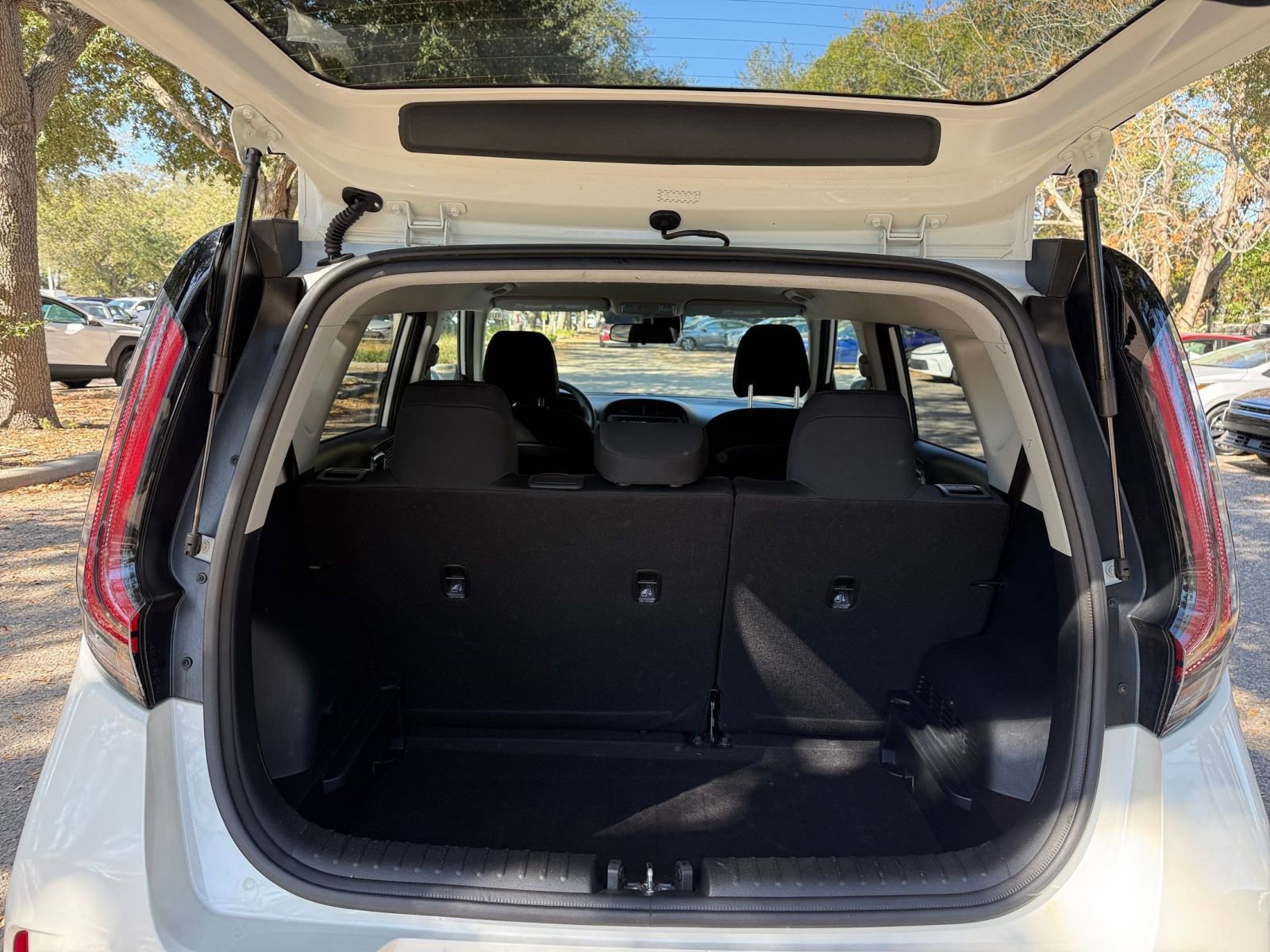 Thumbnail: 2025 Kia Soul - 25