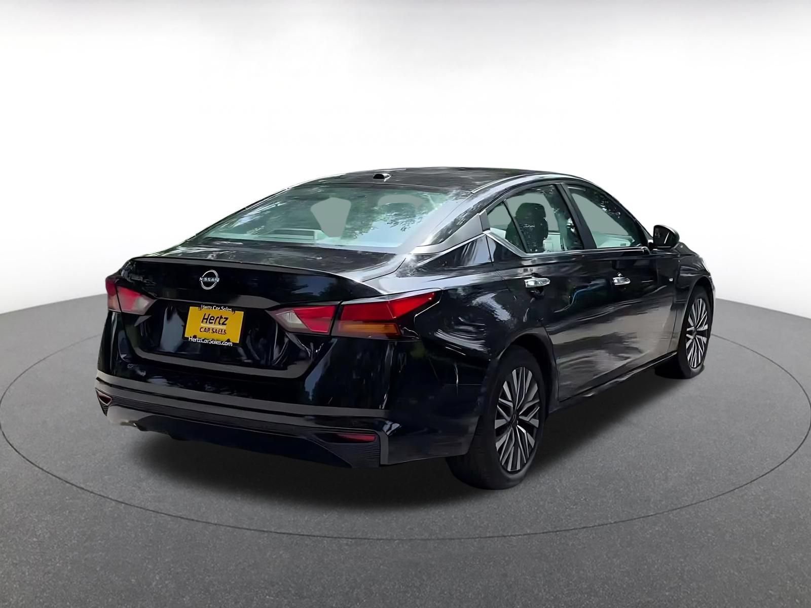 Thumbnail: 2025 Nissan Altima - 13