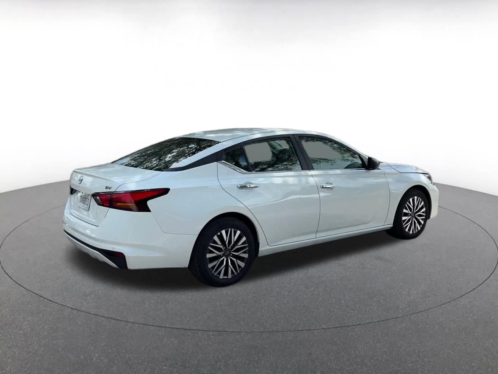 Thumbnail: 2024 Nissan Altima - 15