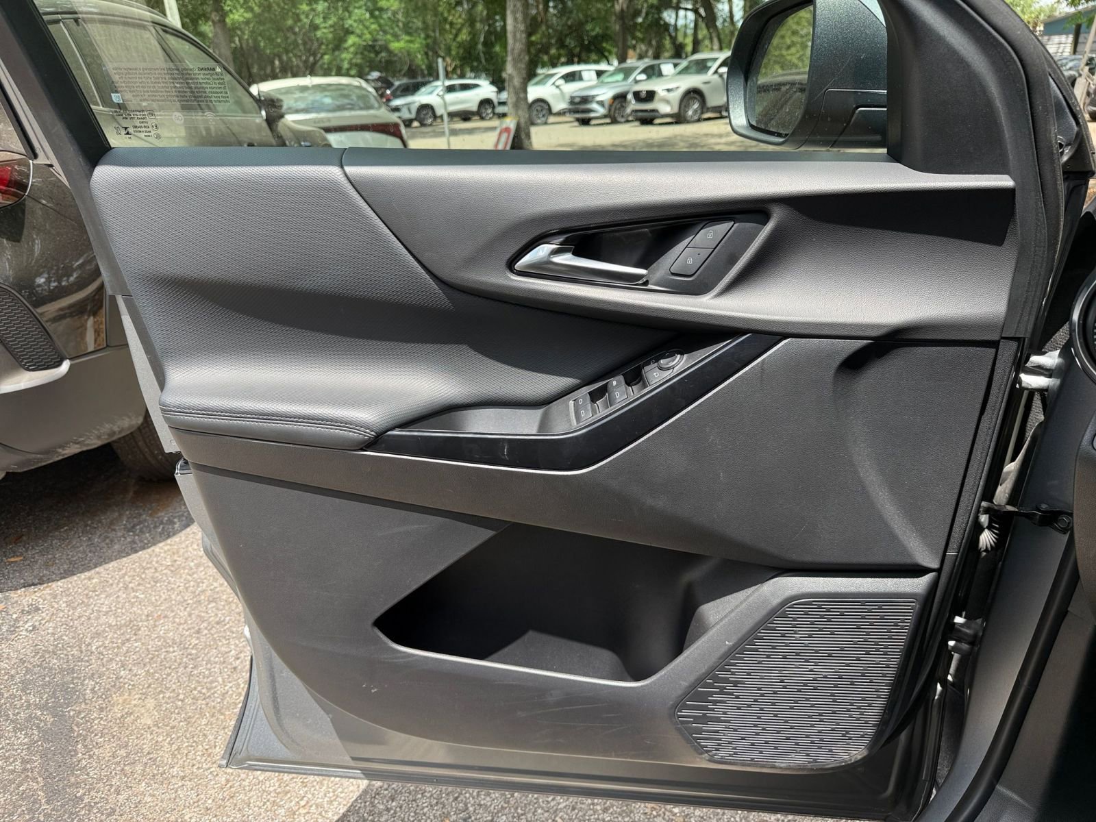 Thumbnail: 2025 Chevrolet Equinox - 18