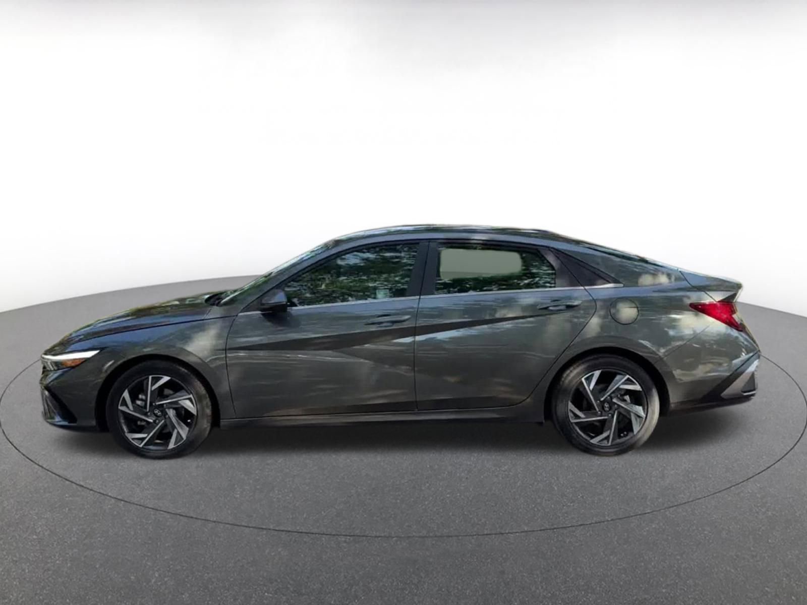 Thumbnail: 2025 Hyundai Elantra - 8