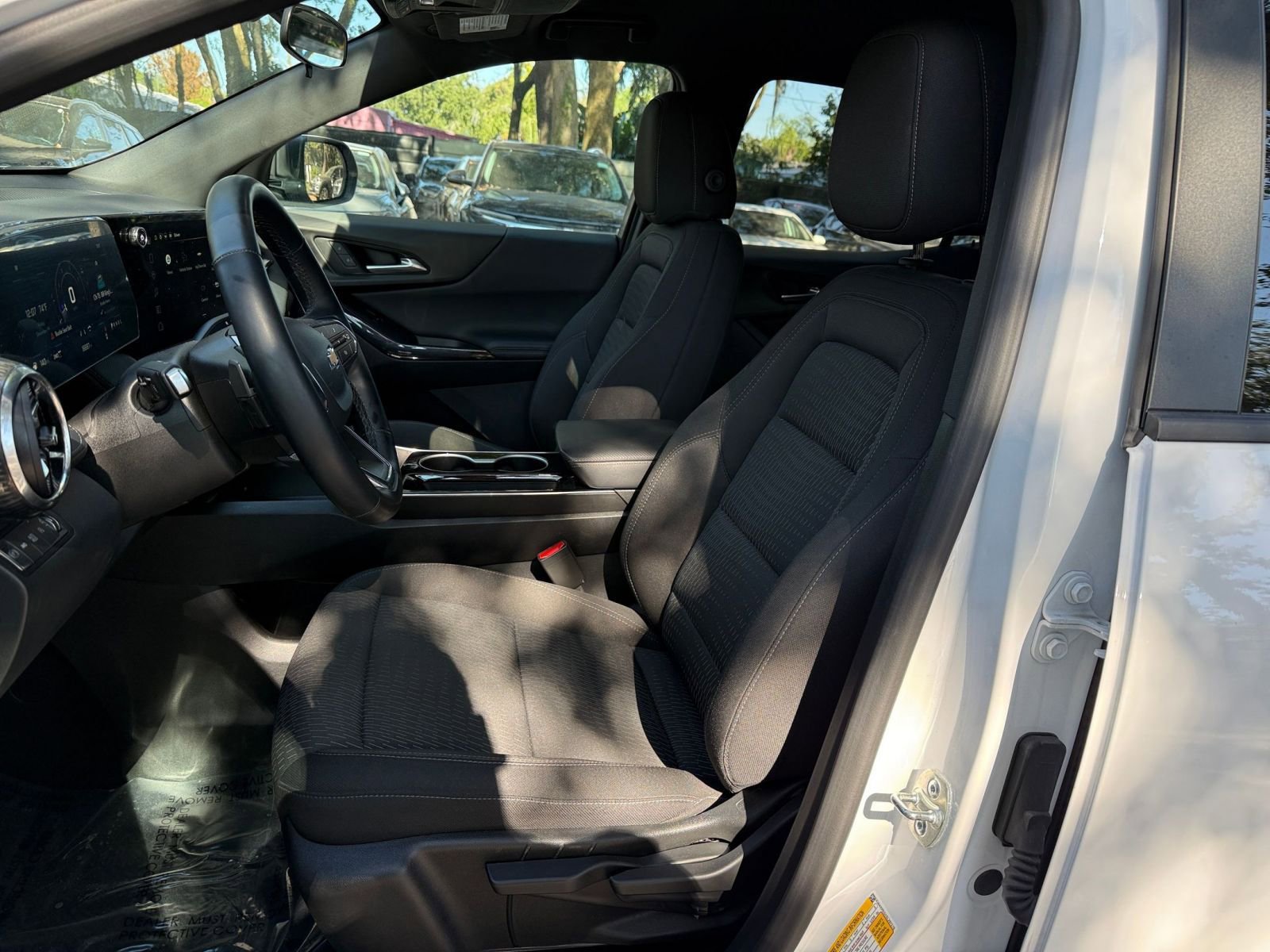 Thumbnail: 2025 Chevrolet Equinox - 30