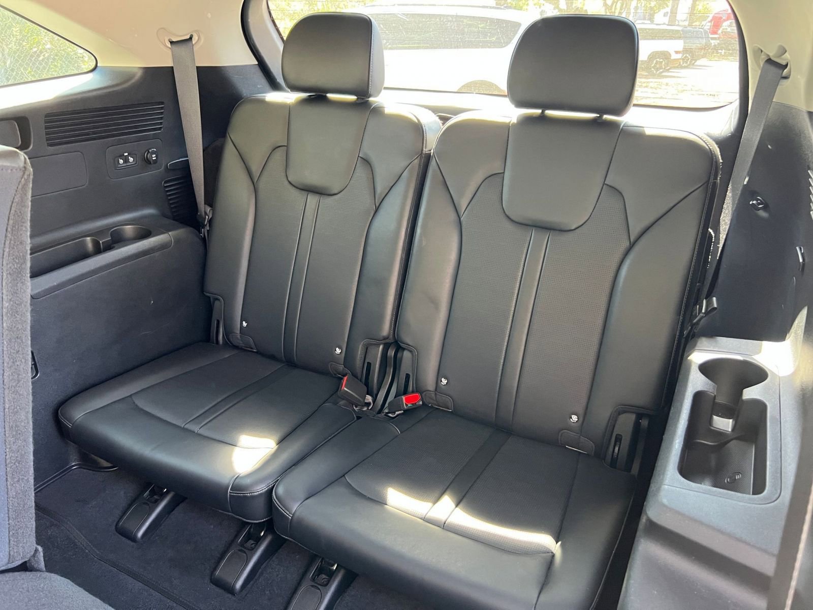 Thumbnail: 2024 Kia Sorento - 25