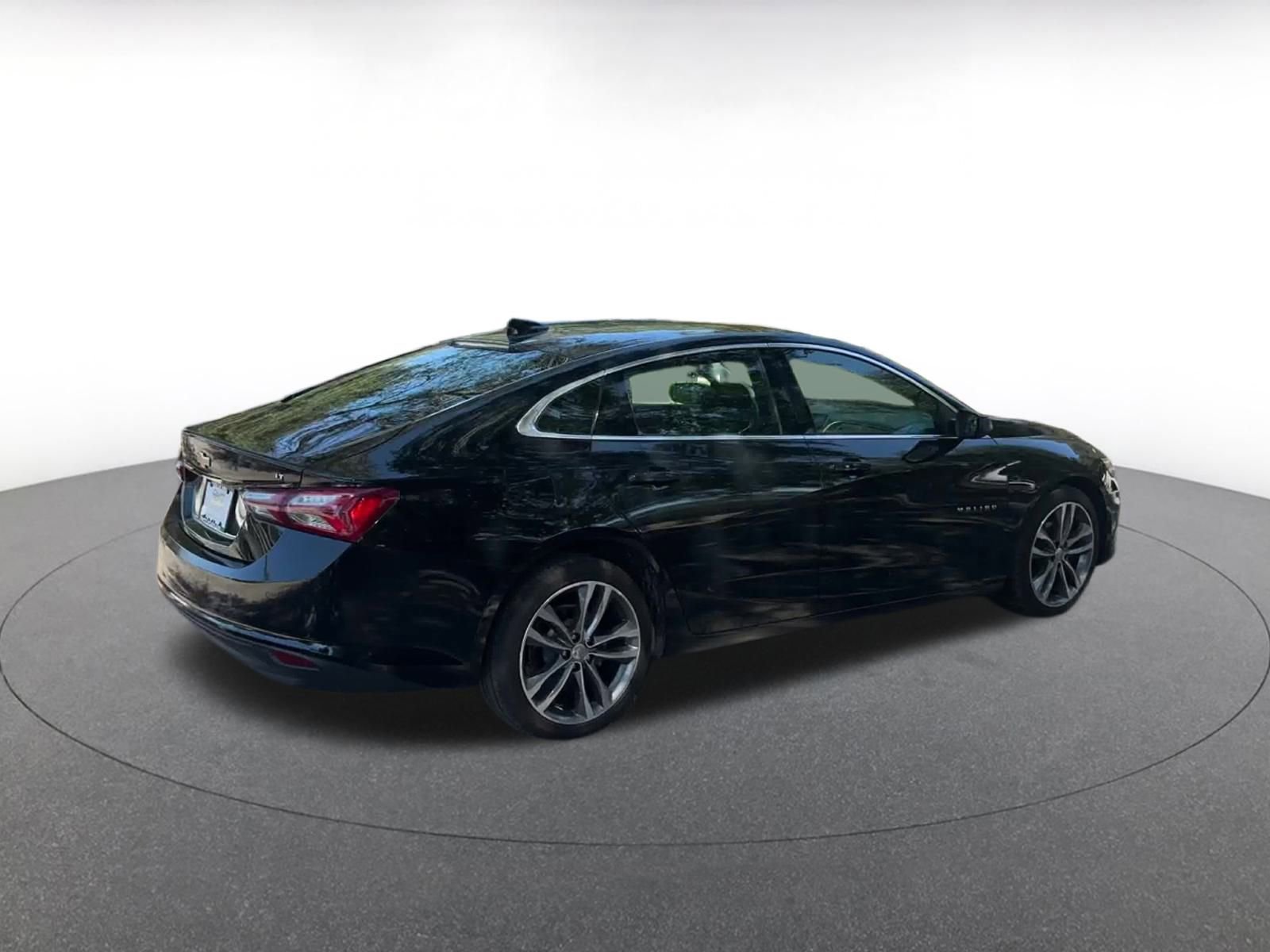 Thumbnail: 2024 Chevrolet Malibu - 15