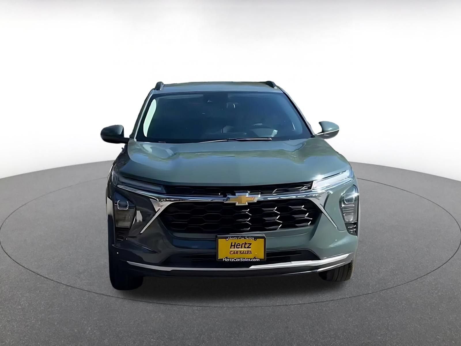 Thumbnail: 2025 Chevrolet Trax - 4