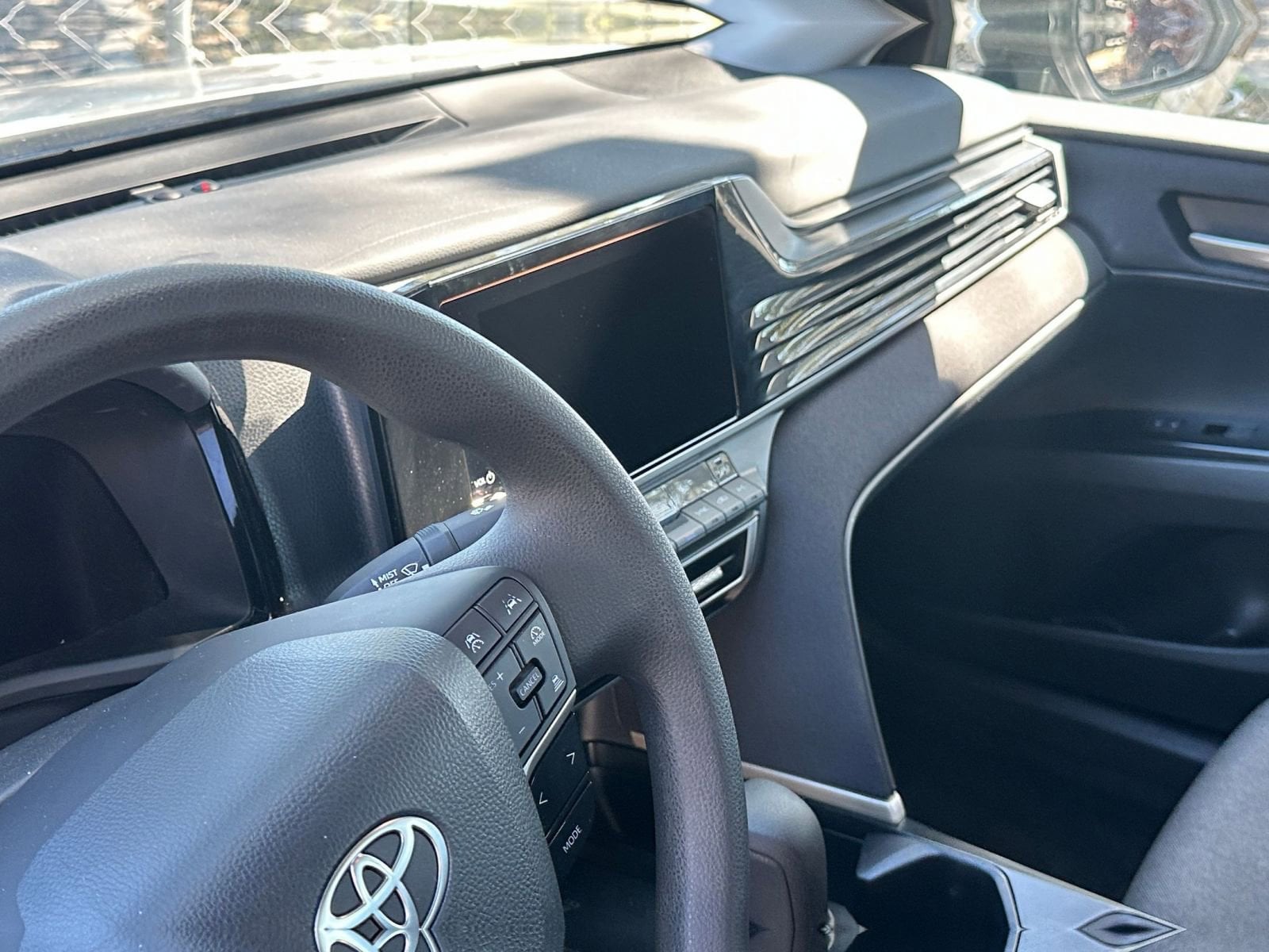 Thumbnail: 2025 Toyota Camry - 29