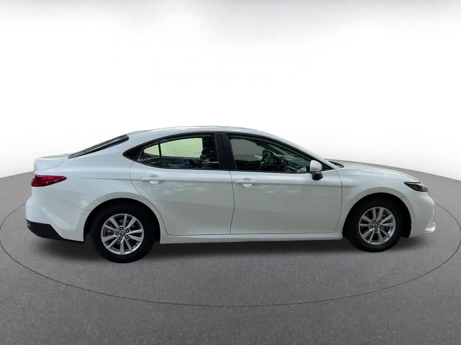 Thumbnail: 2025 Toyota Camry - 16