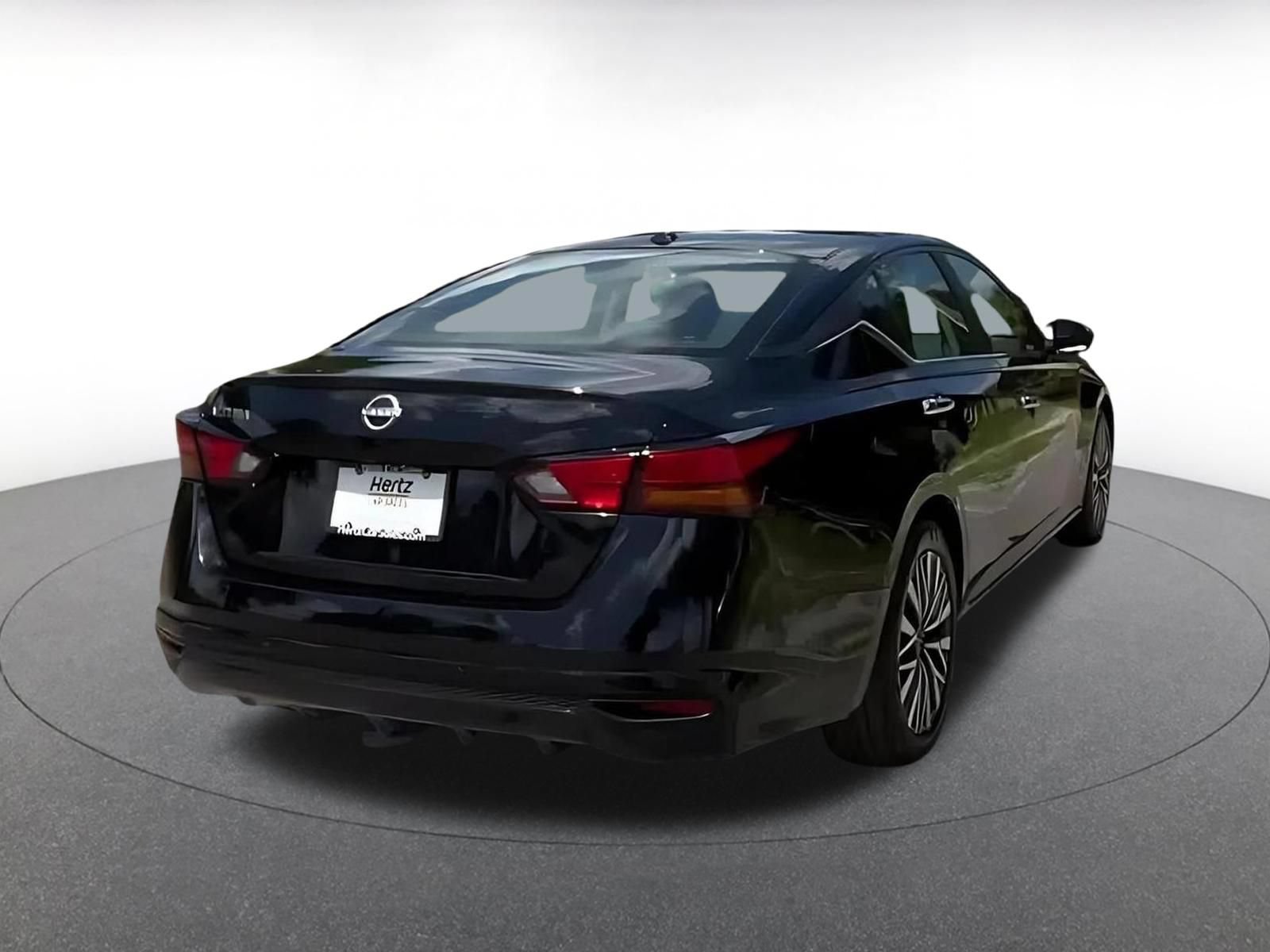 Thumbnail: 2025 Nissan Altima - 14