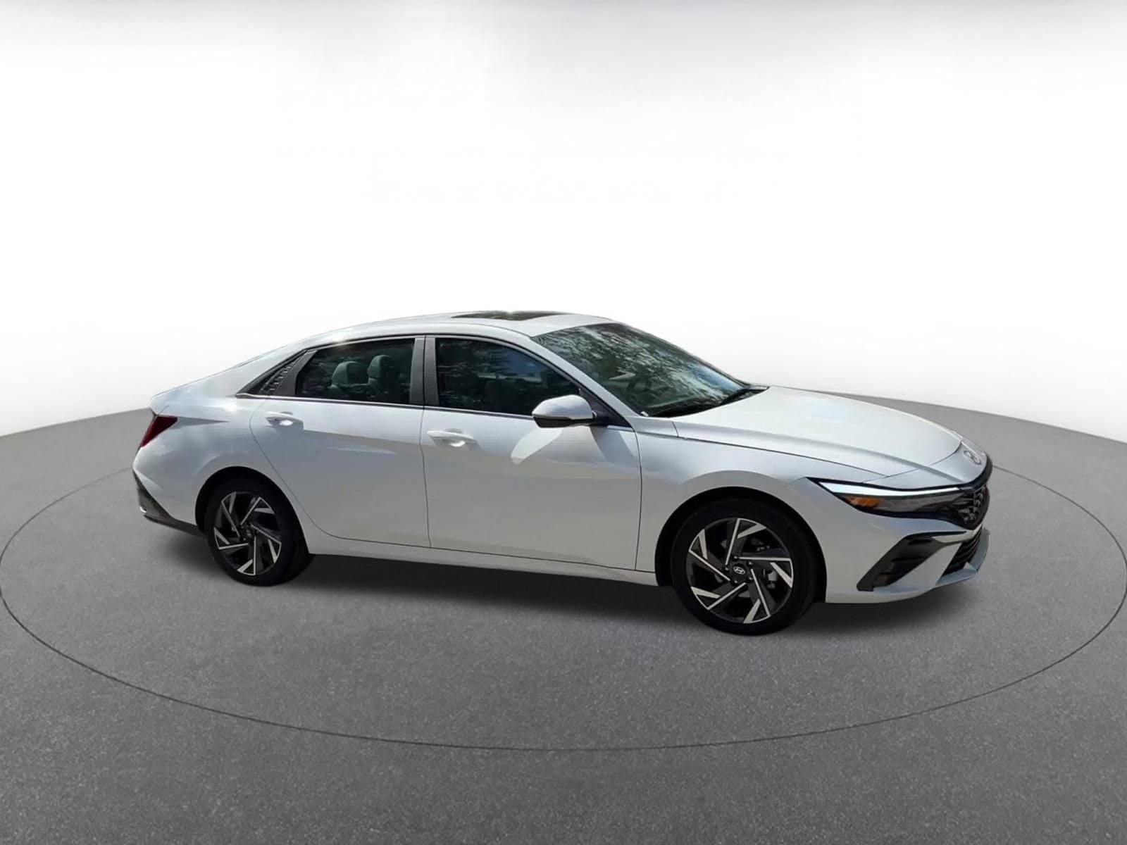 Thumbnail: 2025 Hyundai Elantra - 2