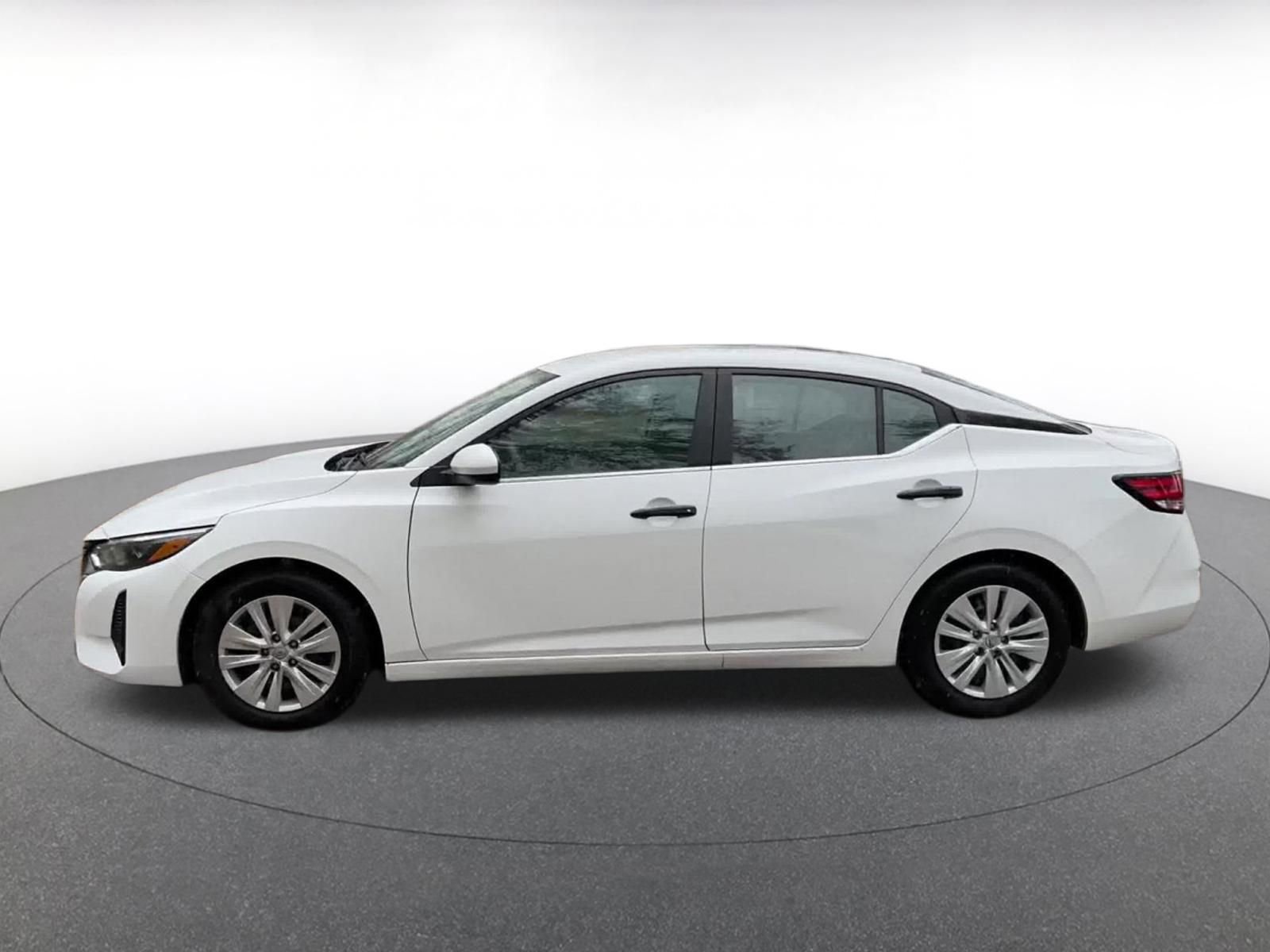 Thumbnail: 2025 Nissan Sentra - 9