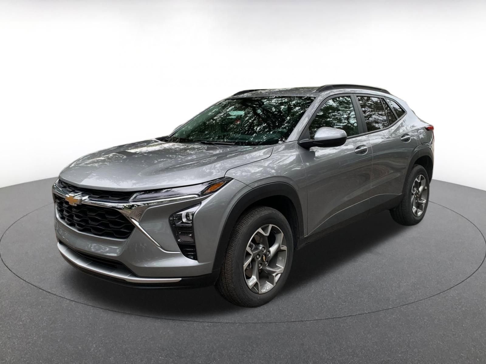 Thumbnail: 2025 Chevrolet Trax - 3