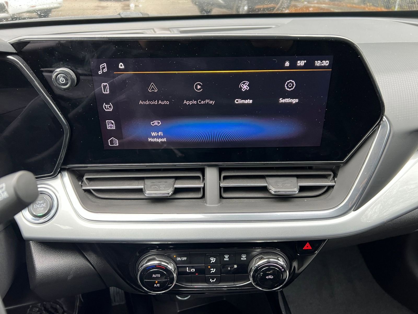 Thumbnail: 2025 Chevrolet Trax - 17