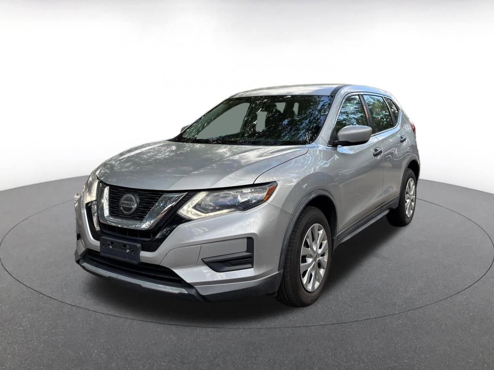 Thumbnail: 2018 Nissan Rogue - 3