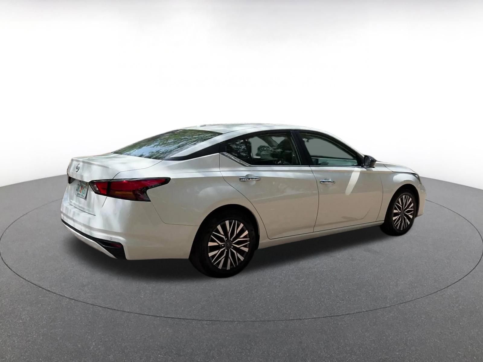 Thumbnail: 2025 Nissan Altima - 15