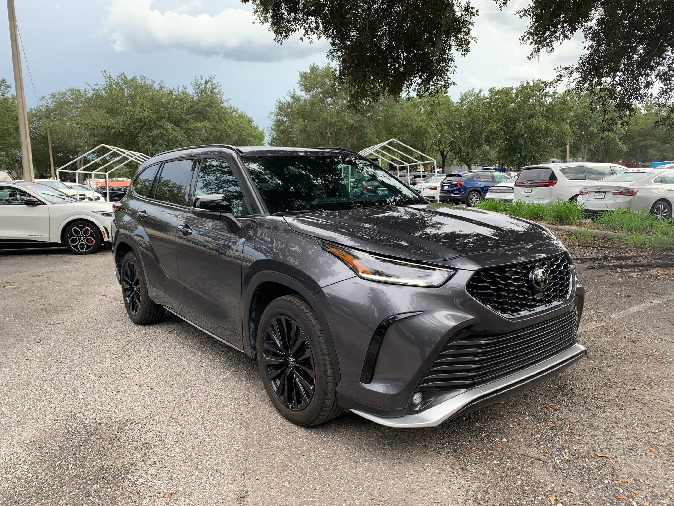 Thumbnail: 2024 Toyota Highlander - 3