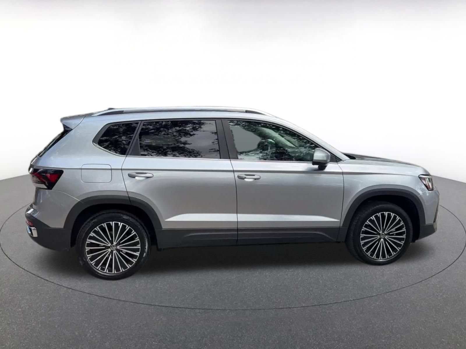 Thumbnail: 2025 Volkswagen Taos - 15