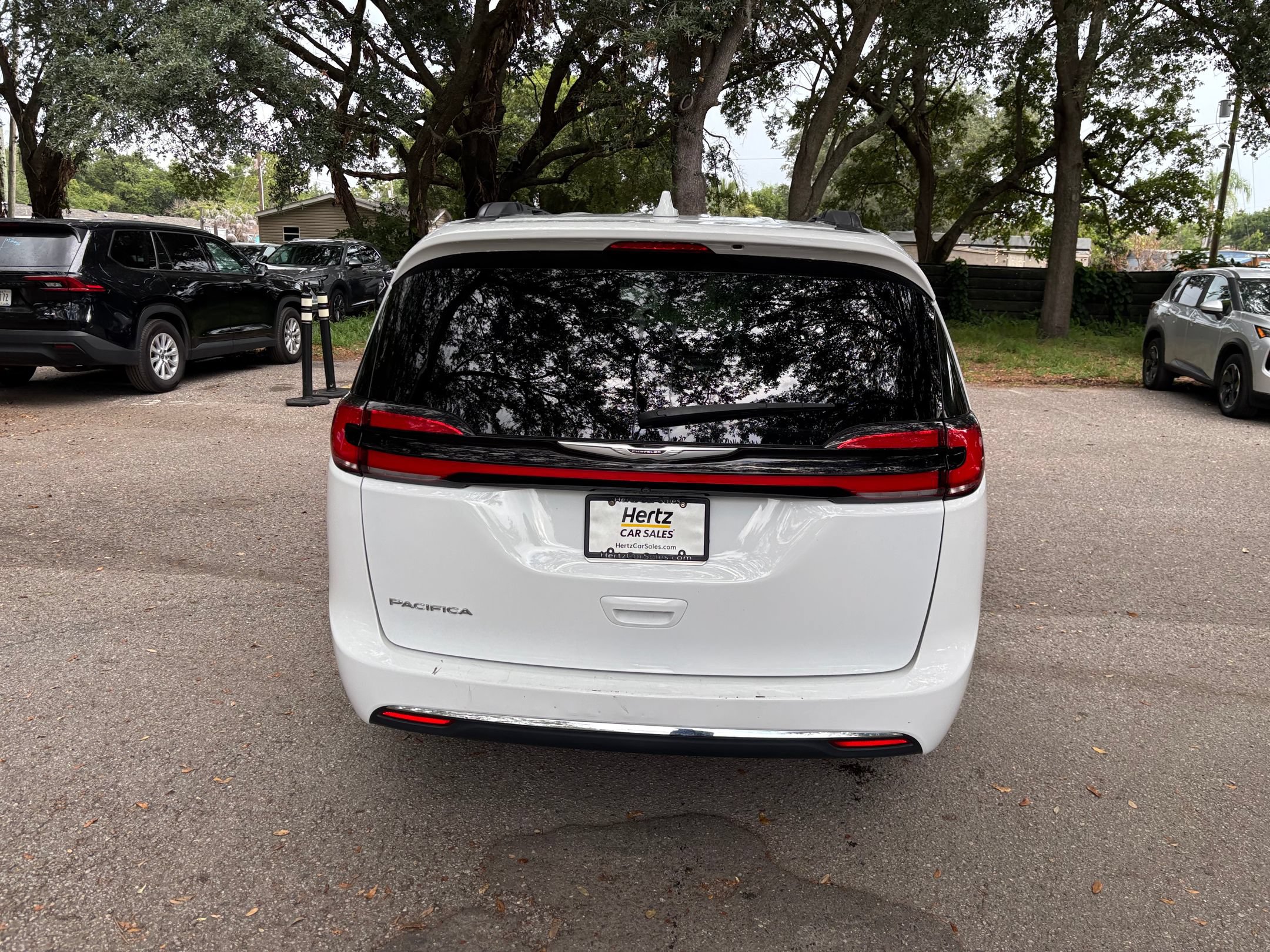 Thumbnail: 2022 Chrysler Pacifica - 16