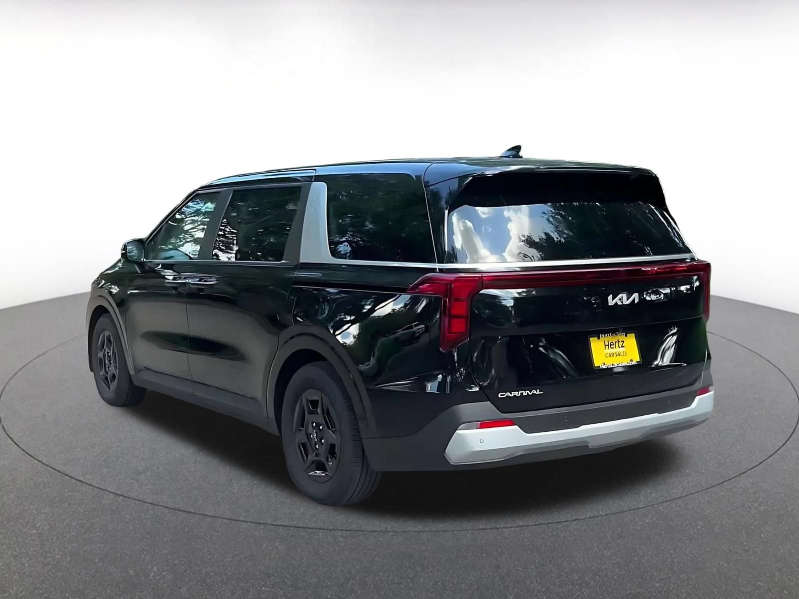 Thumbnail: 2026 Kia Carnival - 10