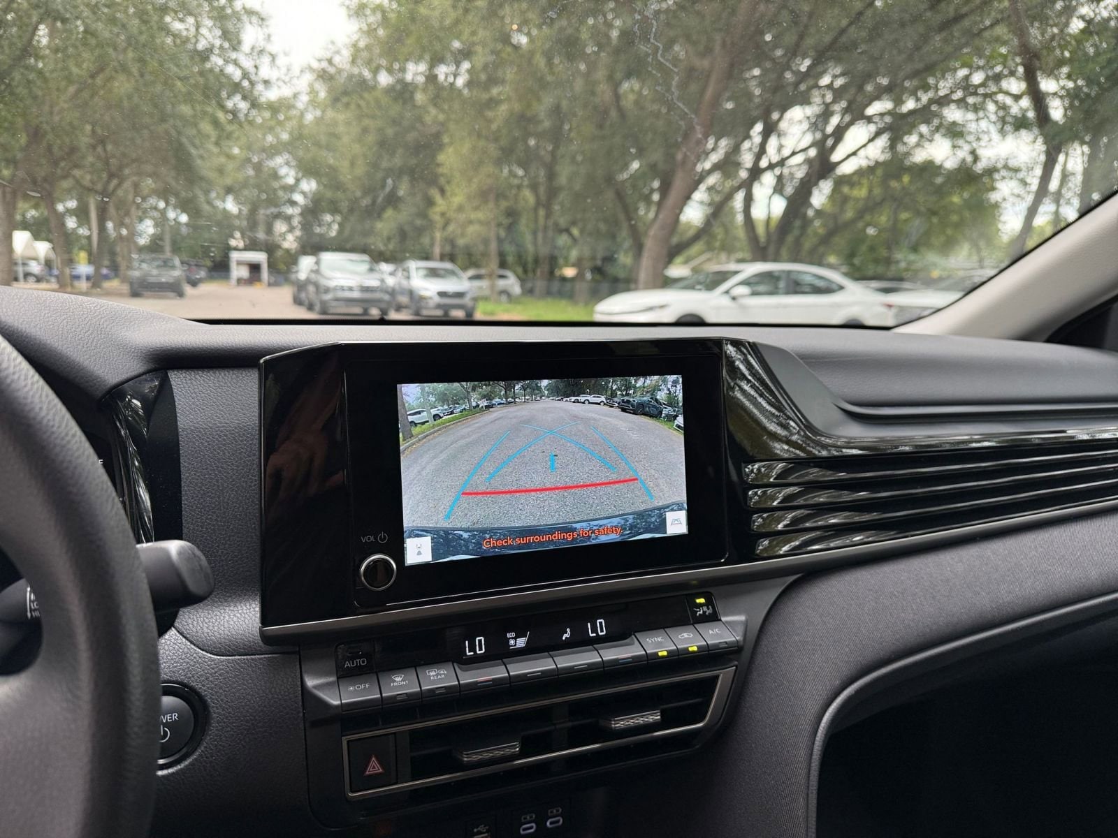 Thumbnail: 2025 Toyota Camry - 17