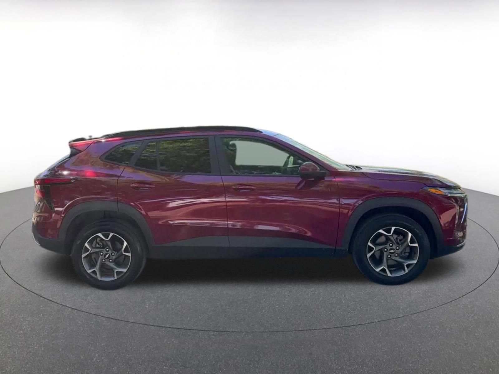 Thumbnail: 2025 Chevrolet Trax - 17