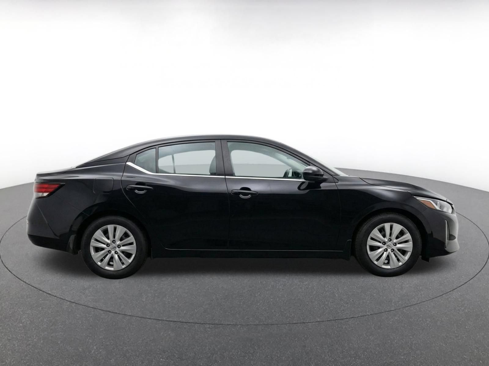 Thumbnail: 2025 Nissan Sentra - 10
