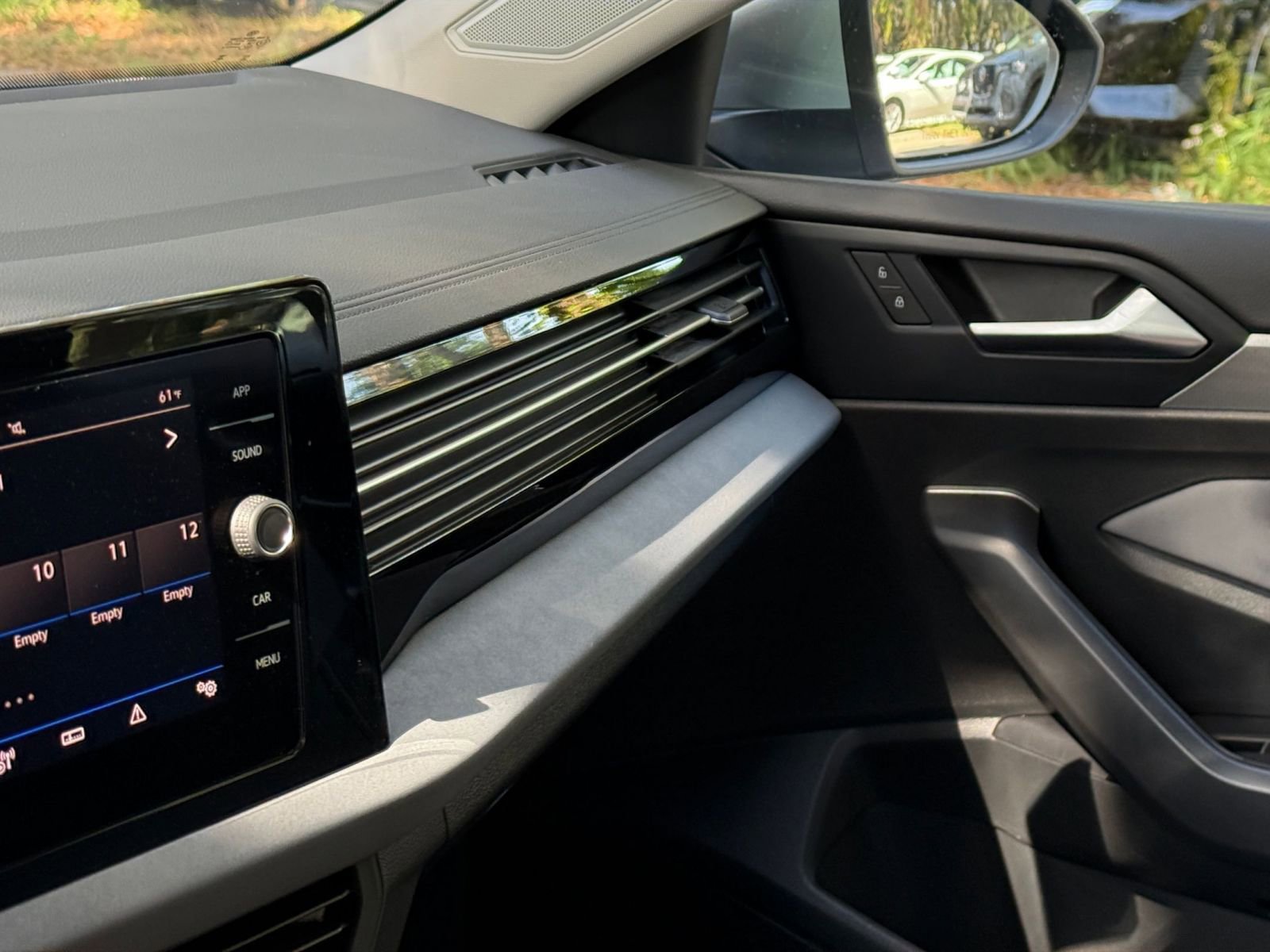 Thumbnail: 2025 Volkswagen Jetta - 29