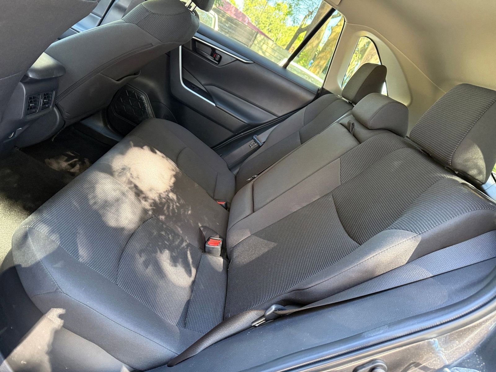 Thumbnail: 2025 Toyota RAV4 - 31