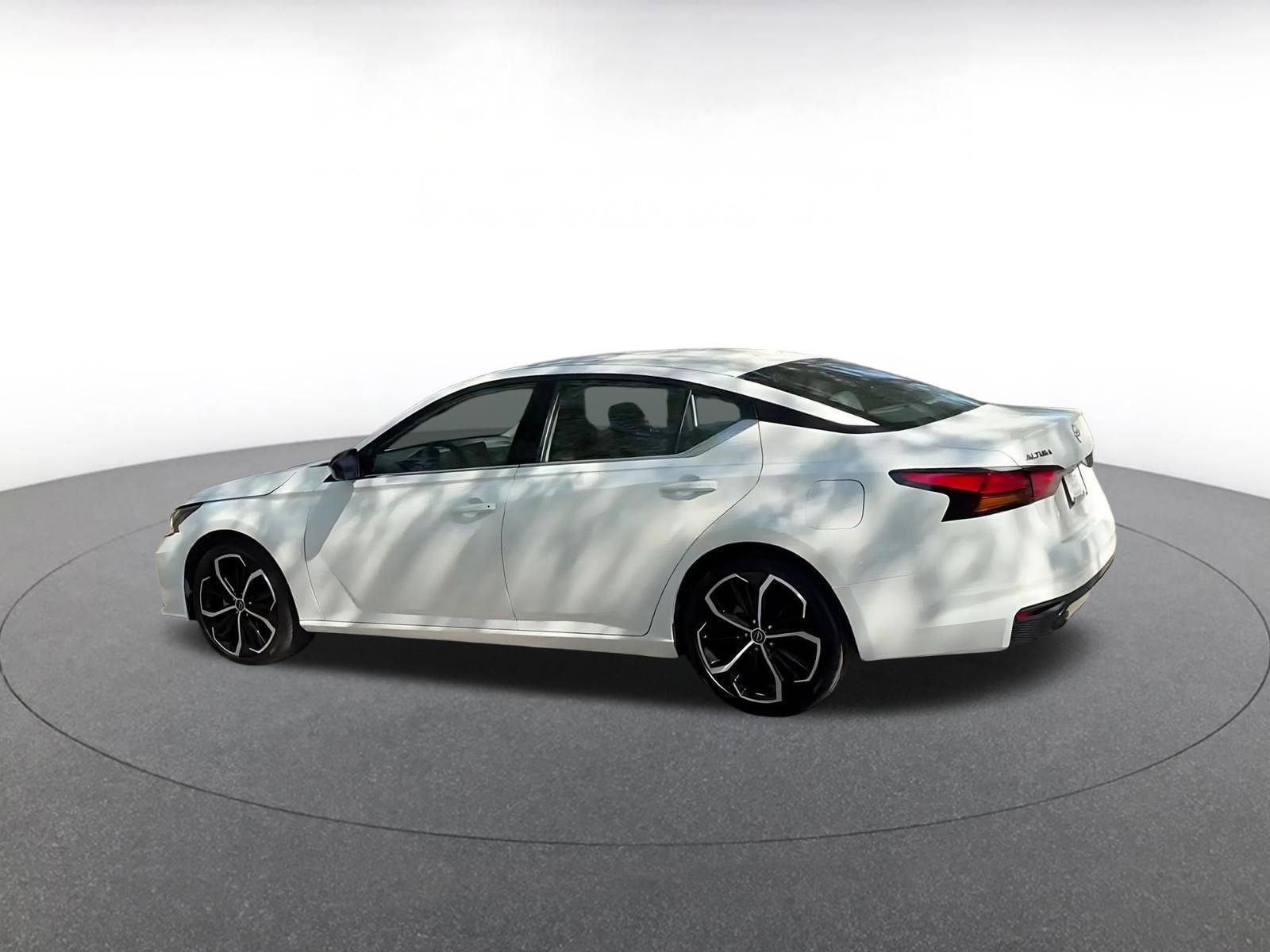 Thumbnail: 2025 Nissan Altima - 10