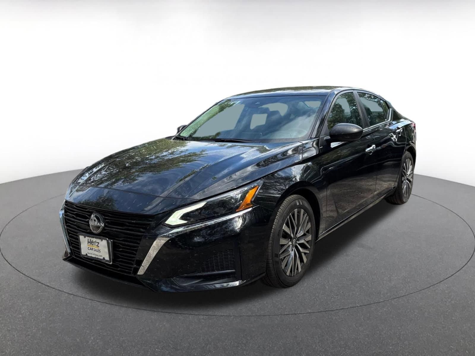 Thumbnail: 2025 Nissan Altima - 3